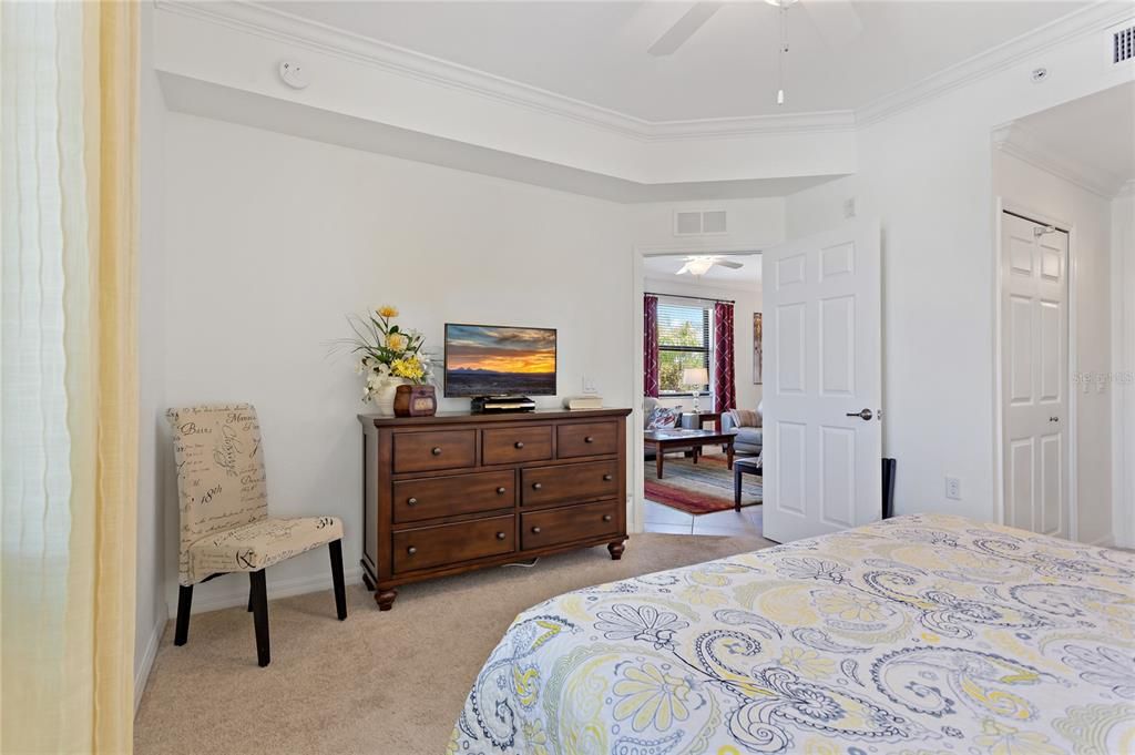 出租: $4,300 (2 贝兹, 2 浴室, 1297 平方英尺)