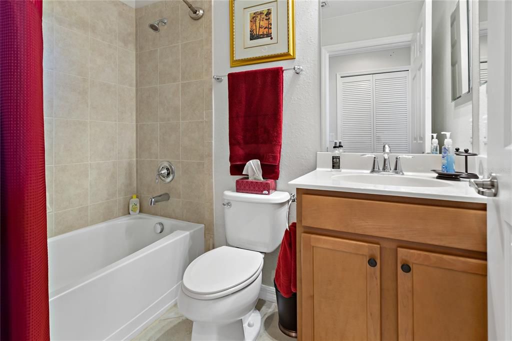 出租: $4,300 (2 贝兹, 2 浴室, 1297 平方英尺)