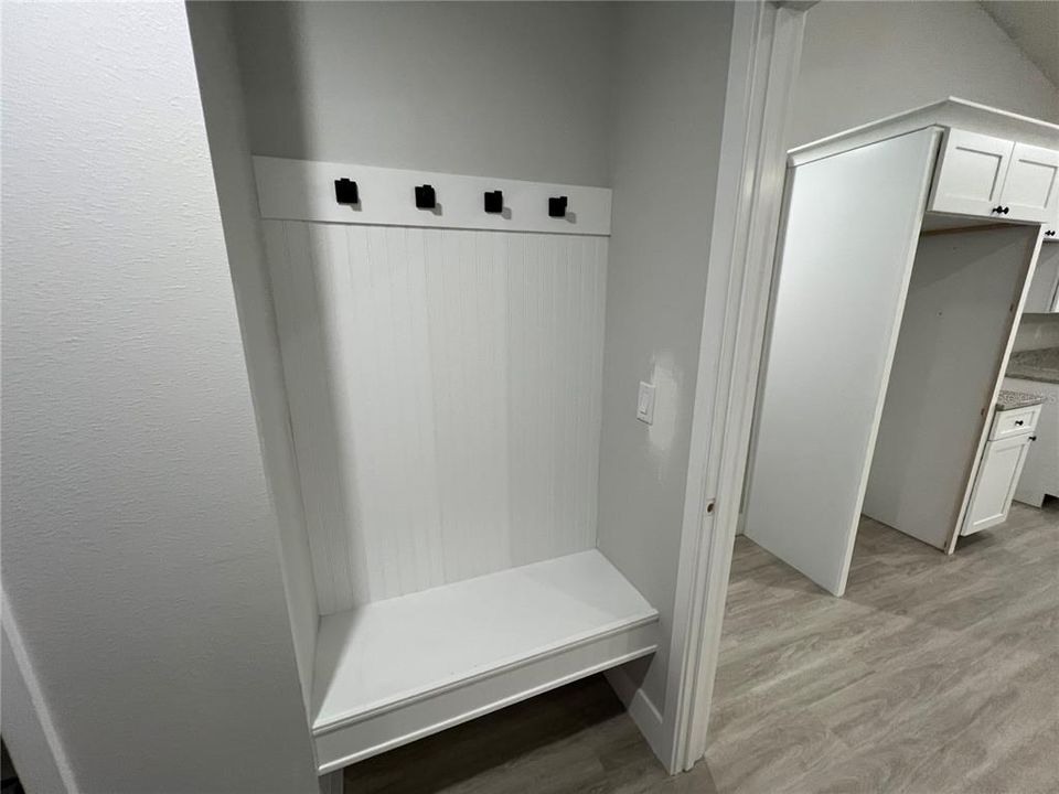 合同活跃: $324,900 (3 贝兹, 2 浴室, 1628 平方英尺)