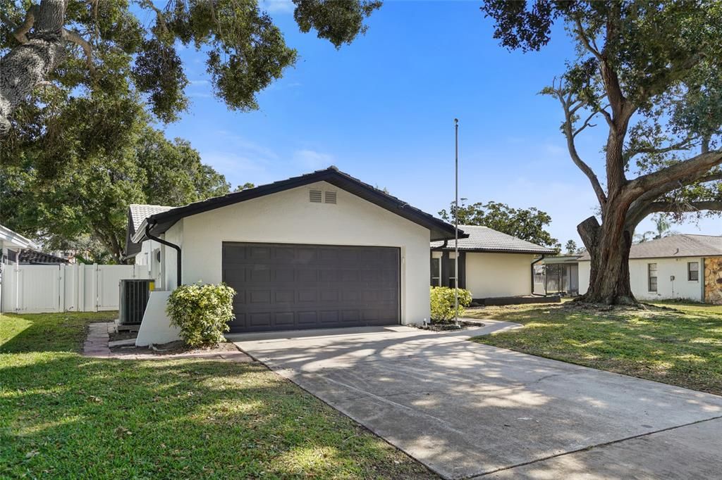 合同活跃: $699,000 (3 贝兹, 2 浴室, 1722 平方英尺)