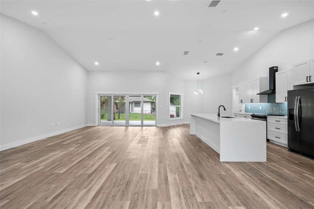 Active With Contract: $2,200 (3 beds, 2 baths, 2021 Square Feet)