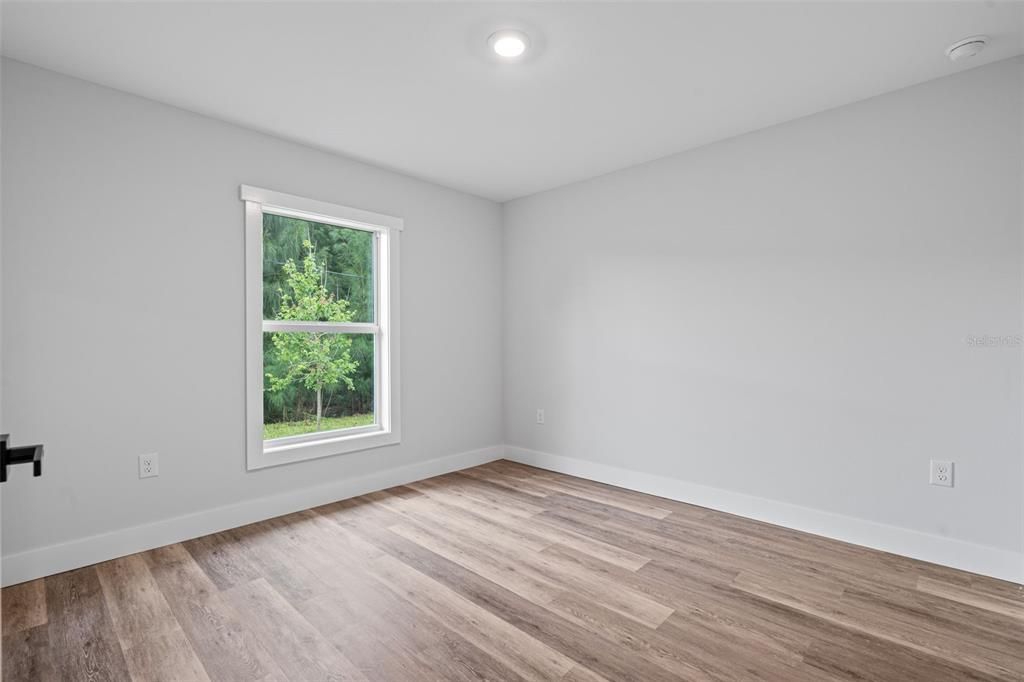 Active With Contract: $2,200 (3 beds, 2 baths, 2021 Square Feet)