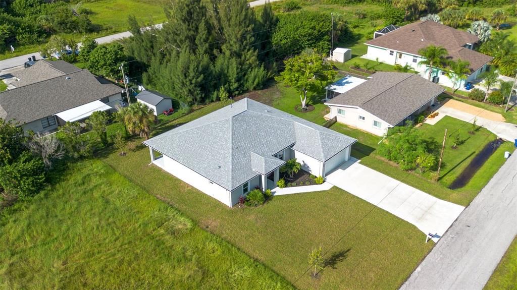 Active With Contract: $2,200 (3 beds, 2 baths, 2021 Square Feet)