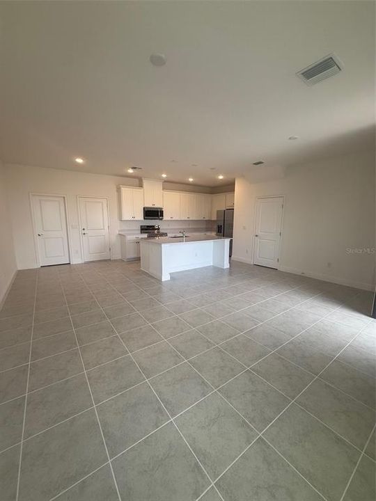 For Sale: $335,990 (3 beds, 2 baths, 1624 Square Feet)