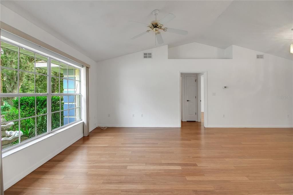 En Venta: $297,500 (3 camas, 2 baños, 1437 Pies cuadrados)