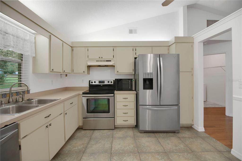 En Venta: $297,500 (3 camas, 2 baños, 1437 Pies cuadrados)