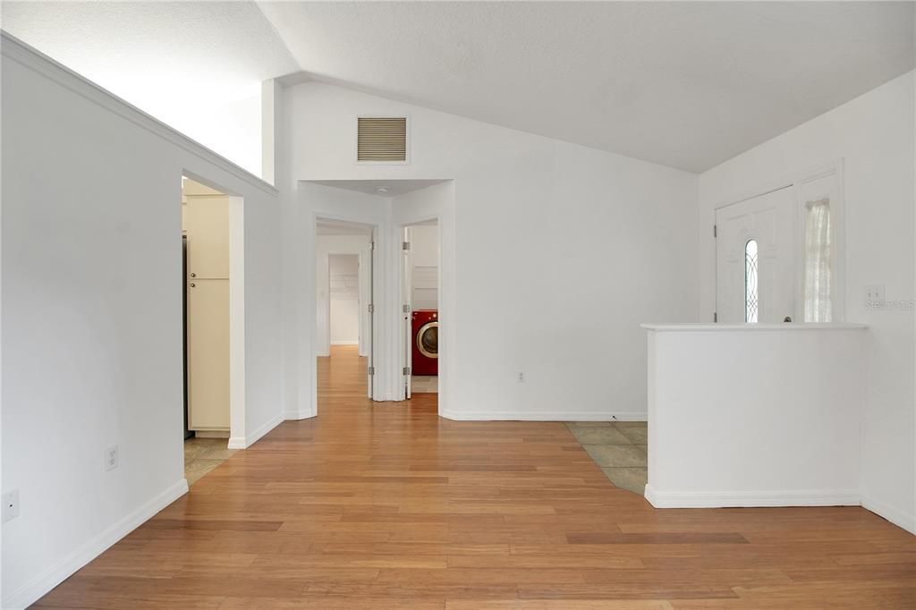 En Venta: $297,500 (3 camas, 2 baños, 1437 Pies cuadrados)