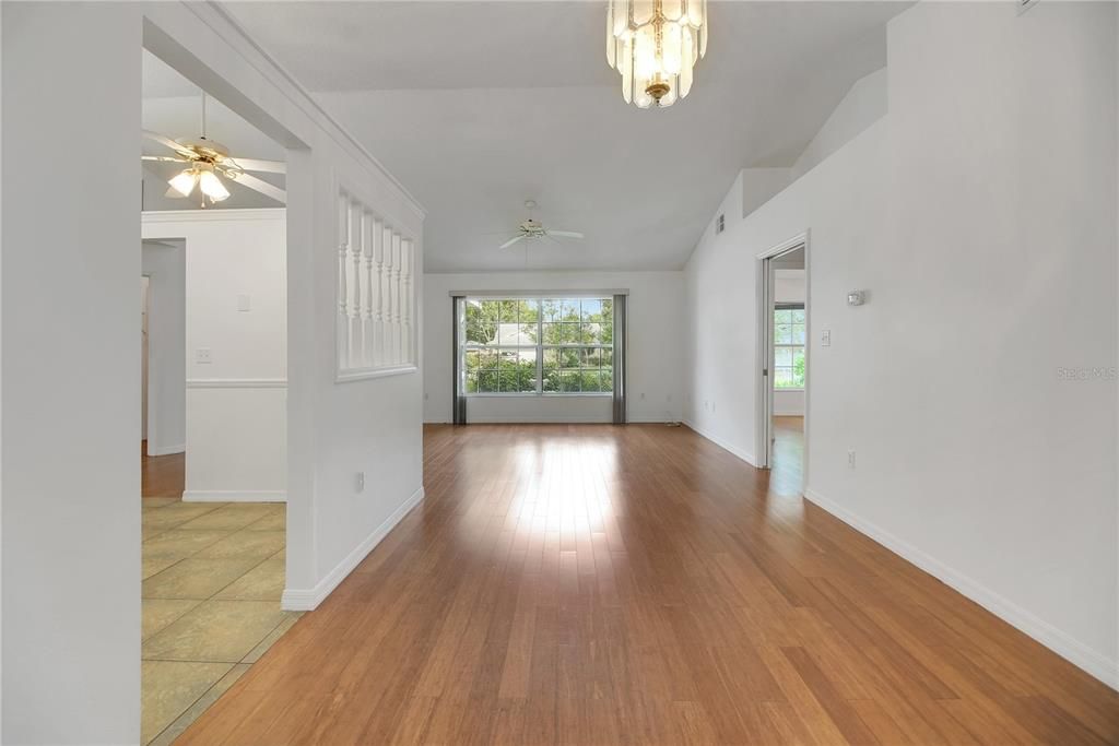 En Venta: $297,500 (3 camas, 2 baños, 1437 Pies cuadrados)