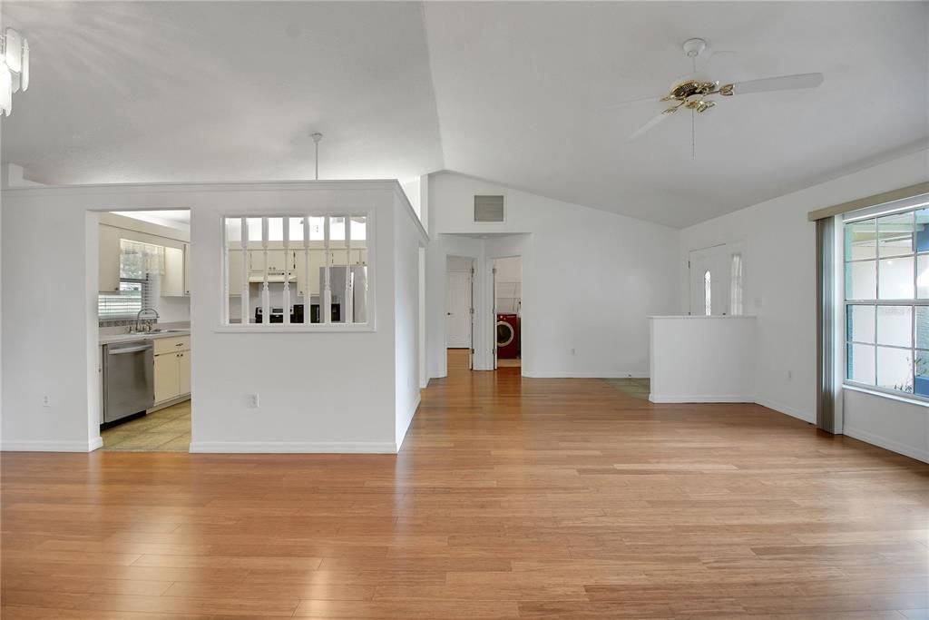 En Venta: $297,500 (3 camas, 2 baños, 1437 Pies cuadrados)