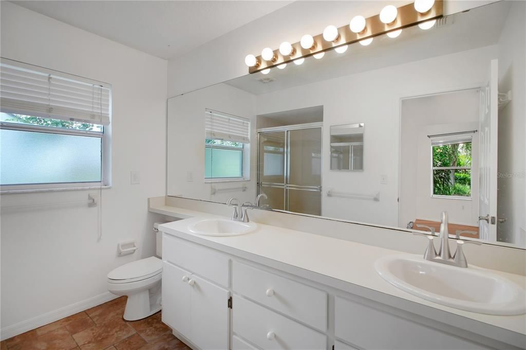 En Venta: $297,500 (3 camas, 2 baños, 1437 Pies cuadrados)