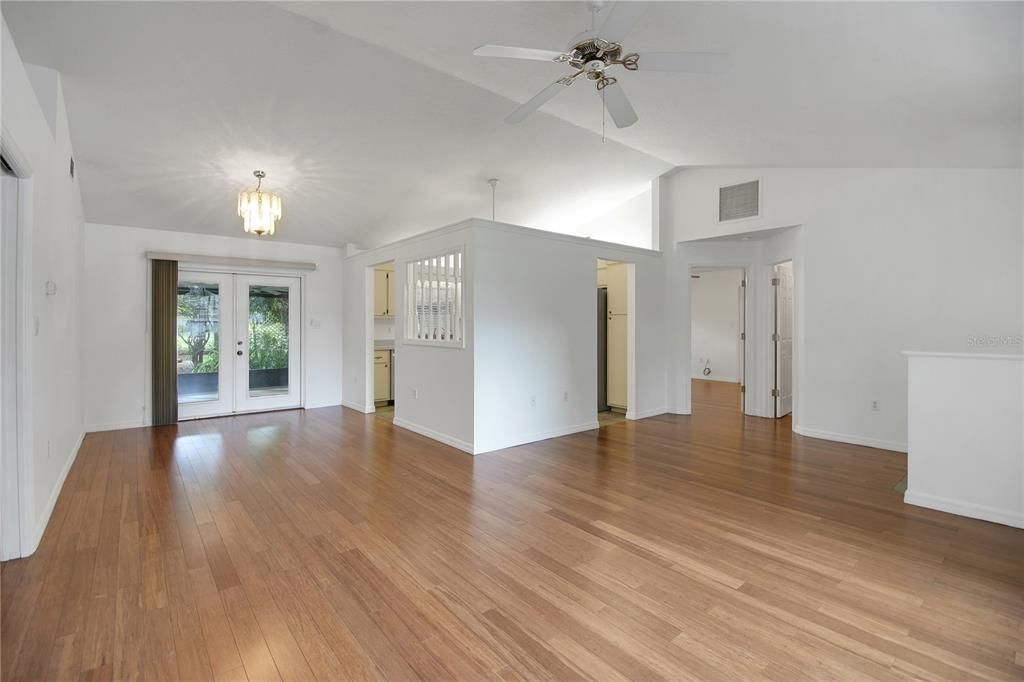 En Venta: $297,500 (3 camas, 2 baños, 1437 Pies cuadrados)