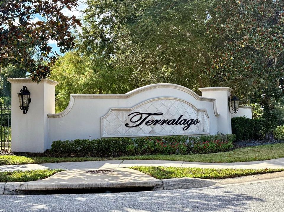 En Venta: $969,000 (6 camas, 4 baños, 4214 Pies cuadrados)