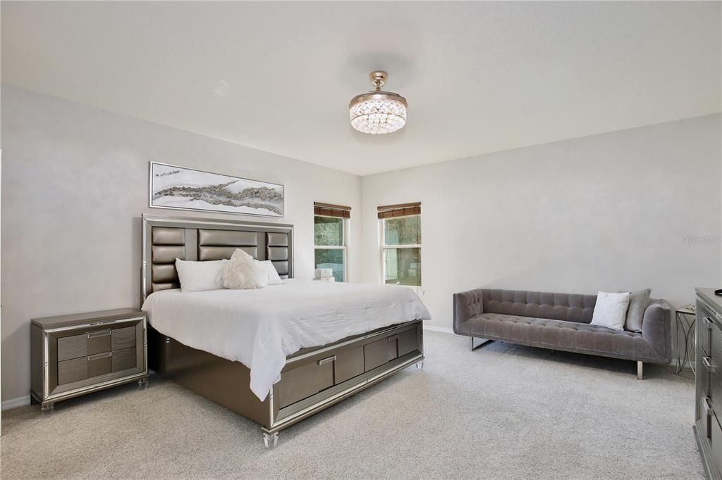 En Venta: $969,000 (6 camas, 4 baños, 4214 Pies cuadrados)