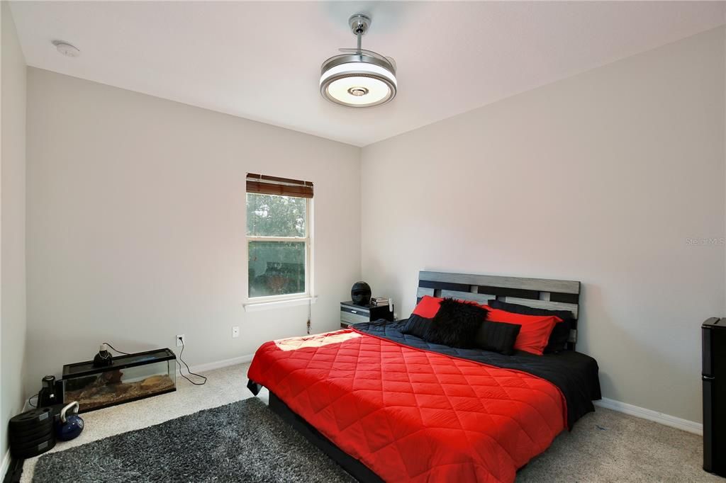 En Venta: $969,000 (6 camas, 4 baños, 4214 Pies cuadrados)