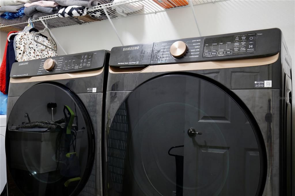 En Venta: $969,000 (6 camas, 4 baños, 4214 Pies cuadrados)