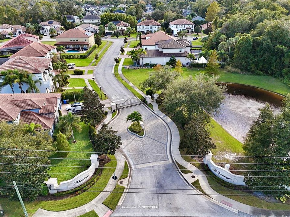 En Venta: $969,000 (6 camas, 4 baños, 4214 Pies cuadrados)