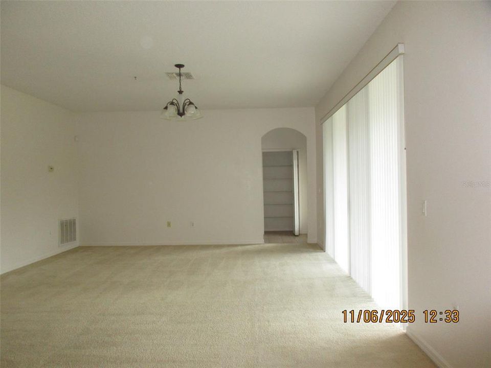 出租: $2,700 (5 贝兹, 3 浴室, 3440 平方英尺)