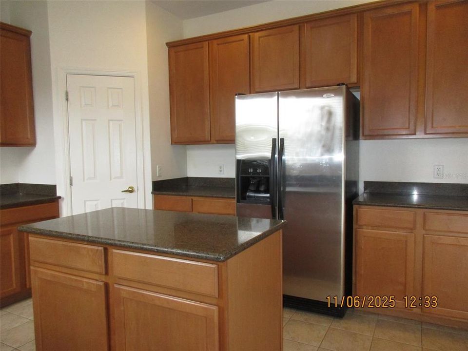 出租: $2,700 (5 贝兹, 3 浴室, 3440 平方英尺)