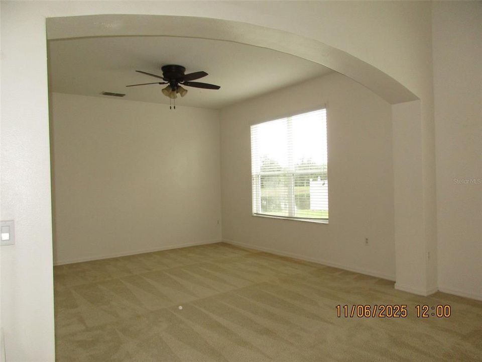 出租: $2,700 (5 贝兹, 3 浴室, 3440 平方英尺)