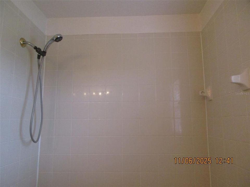 出租: $2,700 (5 贝兹, 3 浴室, 3440 平方英尺)