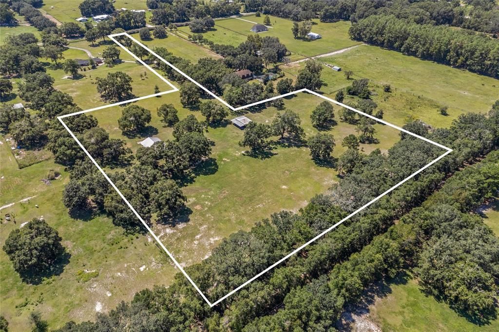 На продажу: $325,000 (9.48 acres)