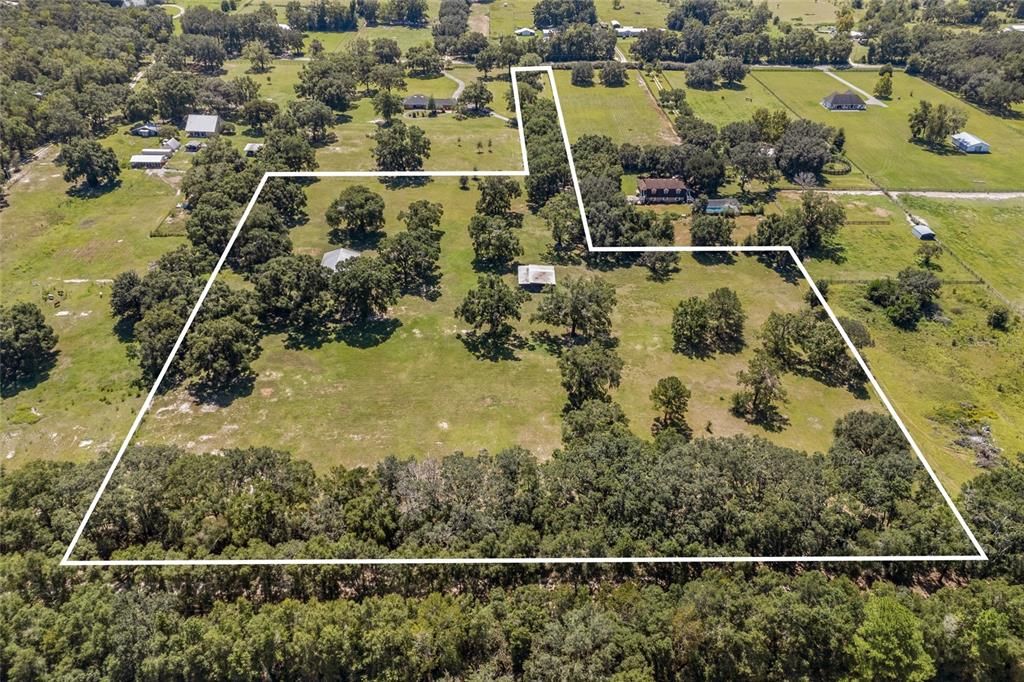 На продажу: $325,000 (9.48 acres)