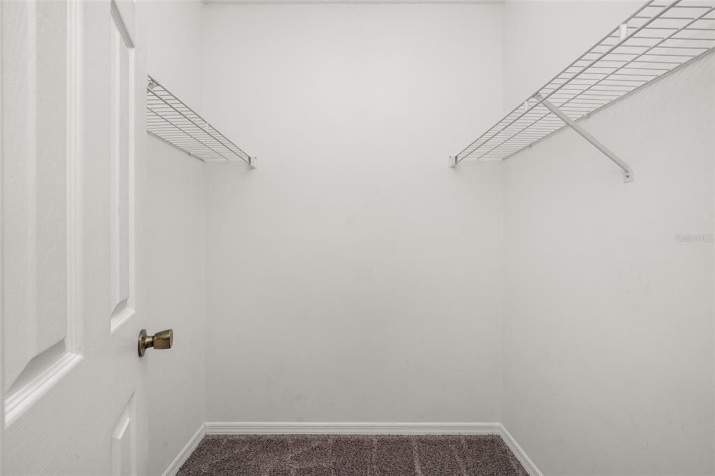 合同活跃: $214,999 (2 贝兹, 2 浴室, 1051 平方英尺)