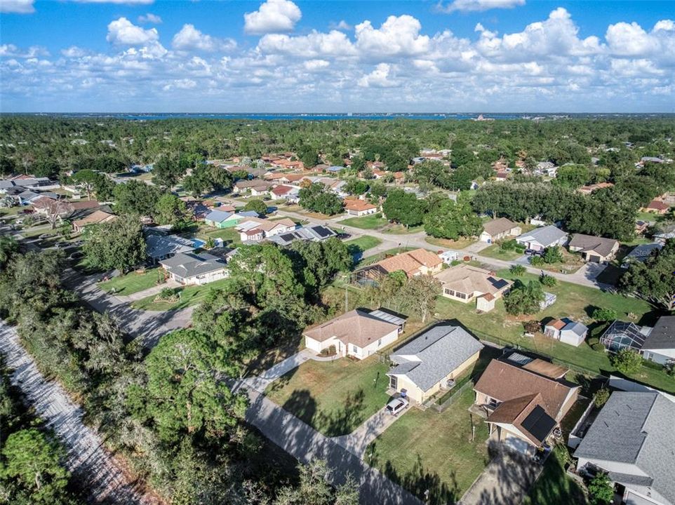 合同活跃: $214,999 (2 贝兹, 2 浴室, 1051 平方英尺)