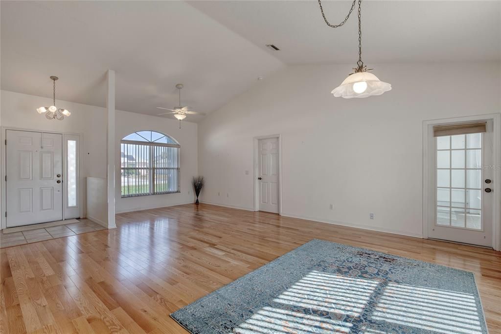 Active With Contract: $449,000 (3 beds, 2 baths, 1716 Square Feet)