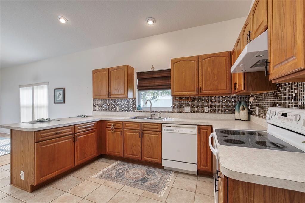 Active With Contract: $449,000 (3 beds, 2 baths, 1716 Square Feet)