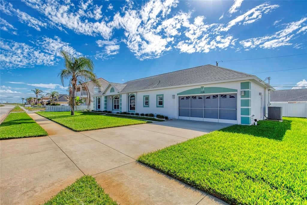 Active With Contract: $449,000 (3 beds, 2 baths, 1716 Square Feet)