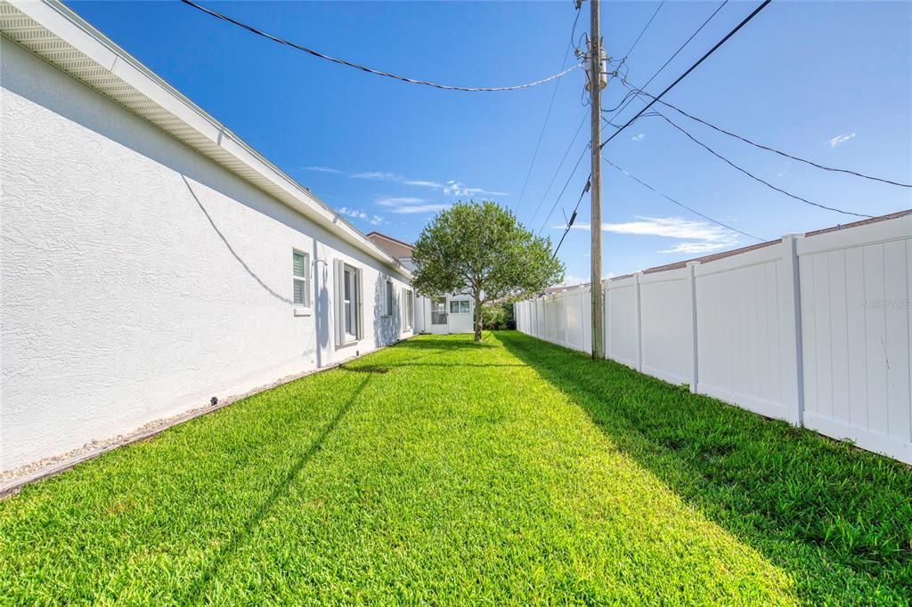 Active With Contract: $449,000 (3 beds, 2 baths, 1716 Square Feet)
