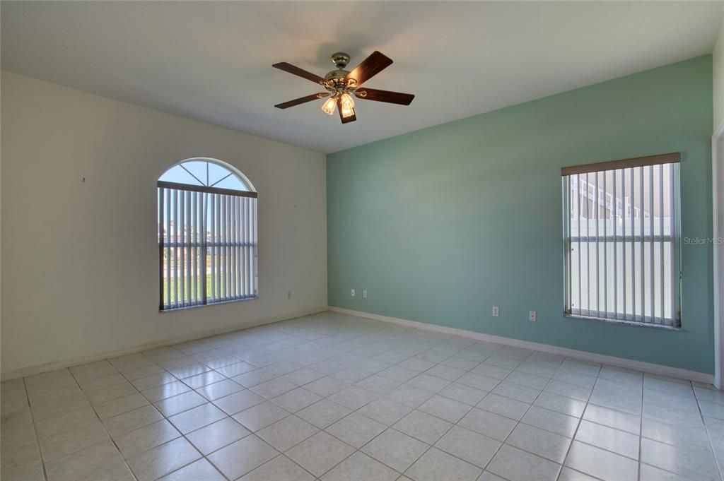 Active With Contract: $449,000 (3 beds, 2 baths, 1716 Square Feet)