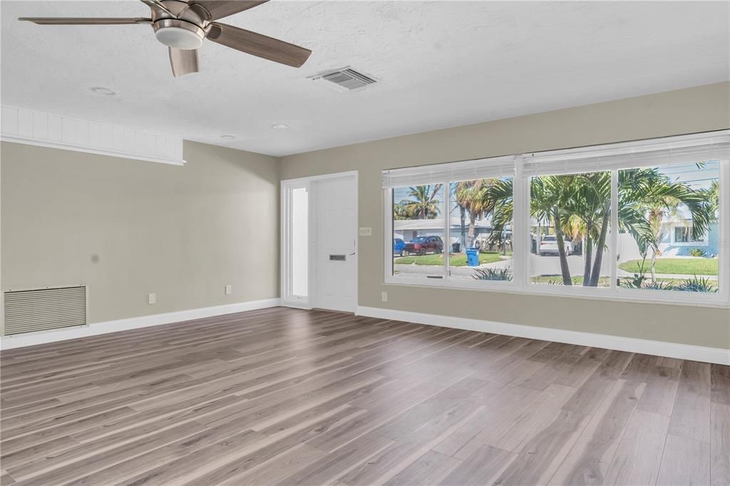 For Rent: $3,800 (4 beds, 2 baths, 2263 Square Feet)