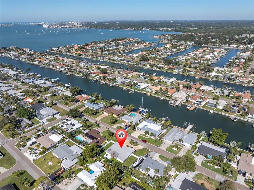 For Rent: $3,800 (4 beds, 2 baths, 2263 Square Feet)