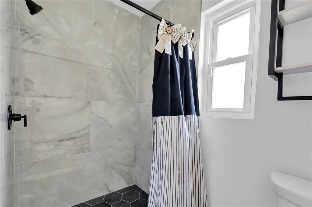 For Rent: $3,800 (4 beds, 2 baths, 2263 Square Feet)