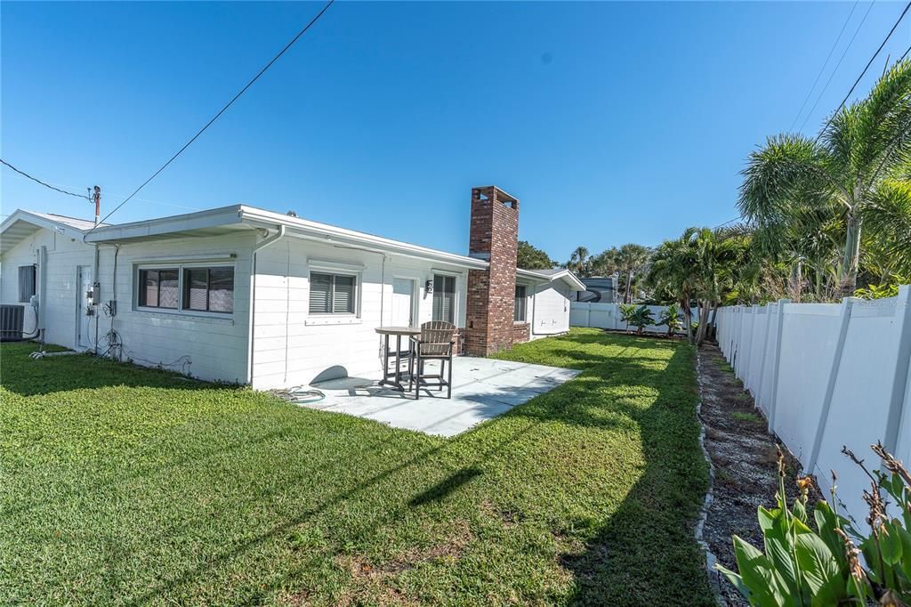 For Rent: $3,800 (4 beds, 2 baths, 2263 Square Feet)