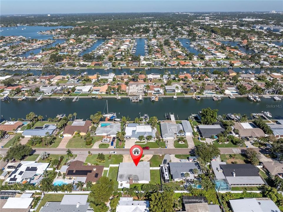 For Rent: $3,800 (4 beds, 2 baths, 2263 Square Feet)