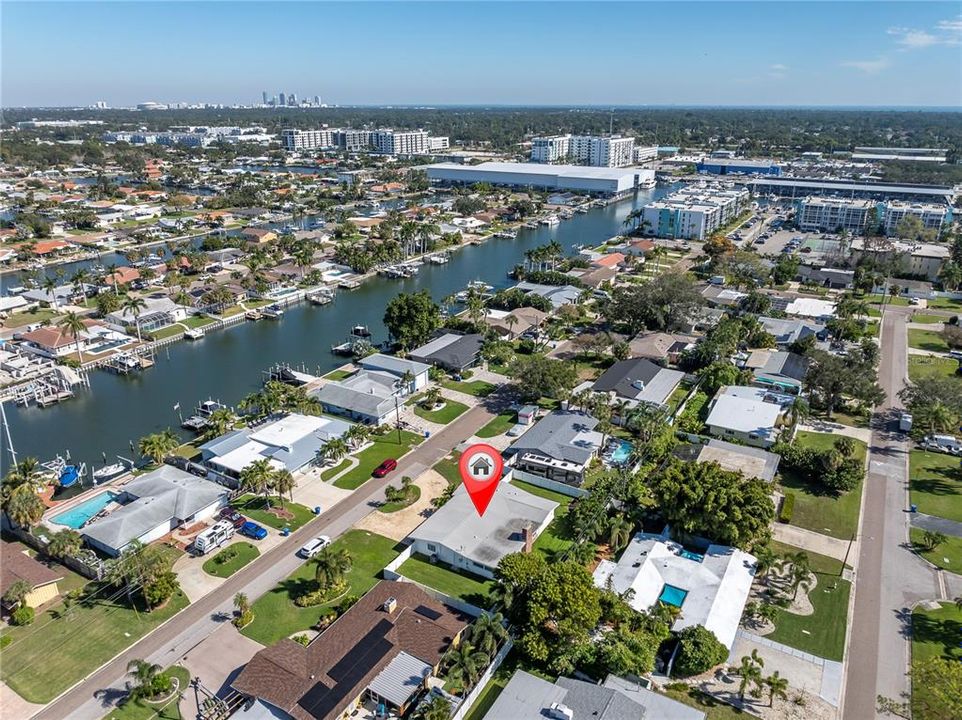 For Rent: $3,800 (4 beds, 2 baths, 2263 Square Feet)