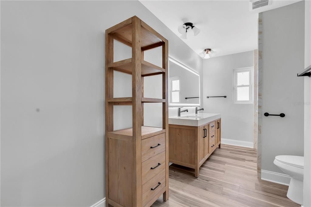 For Rent: $3,800 (4 beds, 2 baths, 2263 Square Feet)