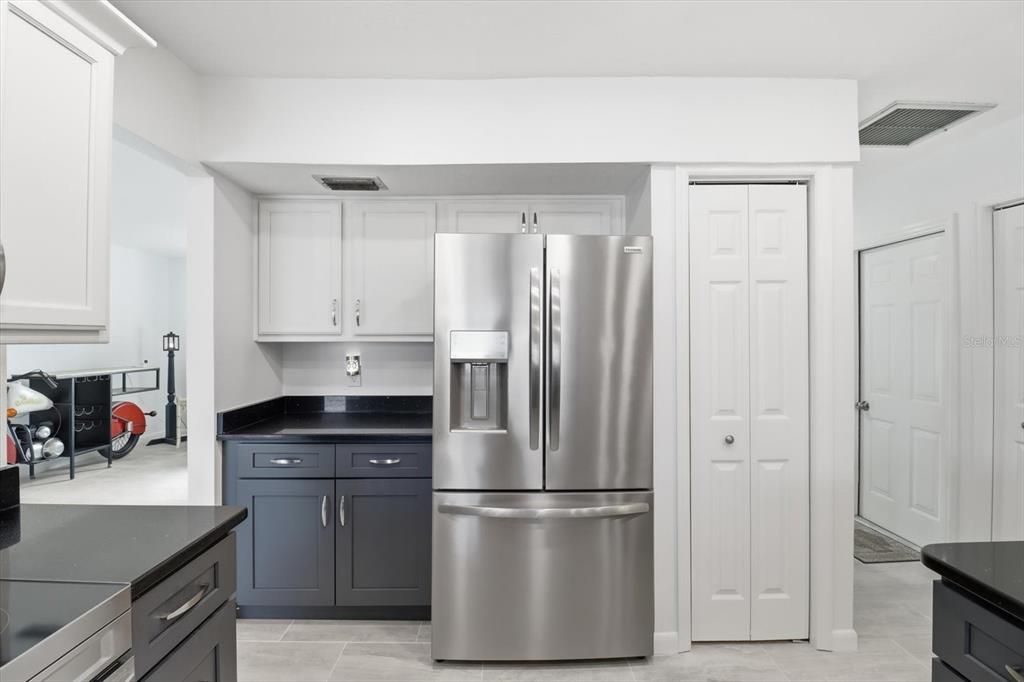 待售: $600,000 (3 贝兹, 2 浴室, 1664 平方英尺)