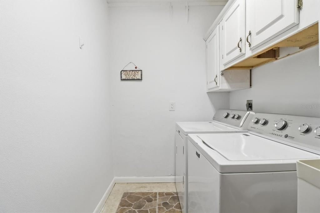 待售: $600,000 (3 贝兹, 2 浴室, 1664 平方英尺)