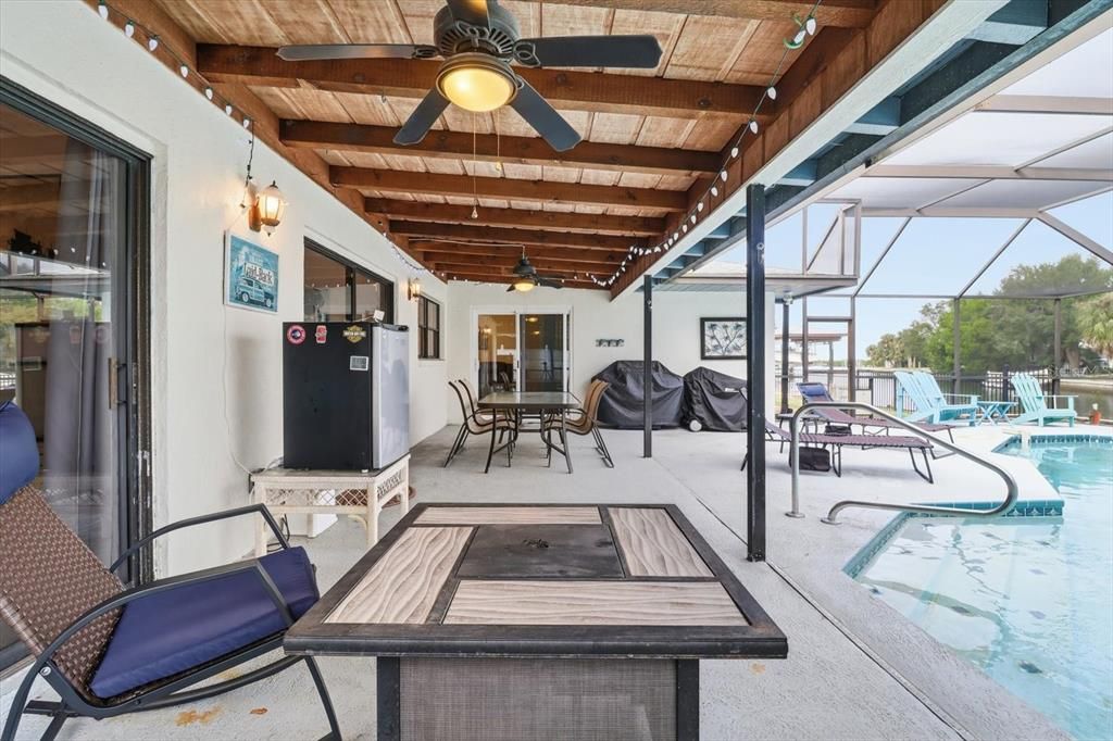 待售: $600,000 (3 贝兹, 2 浴室, 1664 平方英尺)