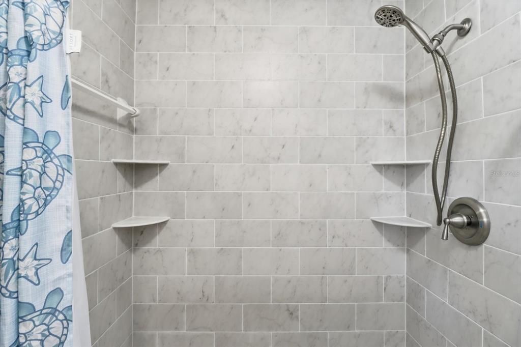 待售: $600,000 (3 贝兹, 2 浴室, 1664 平方英尺)