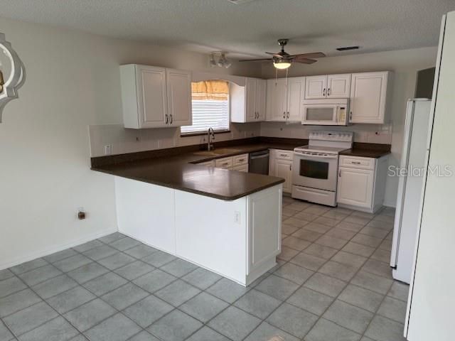 На продажу: $500,000 (3 спален, 2 ванн, 1836 Квадратных фут)