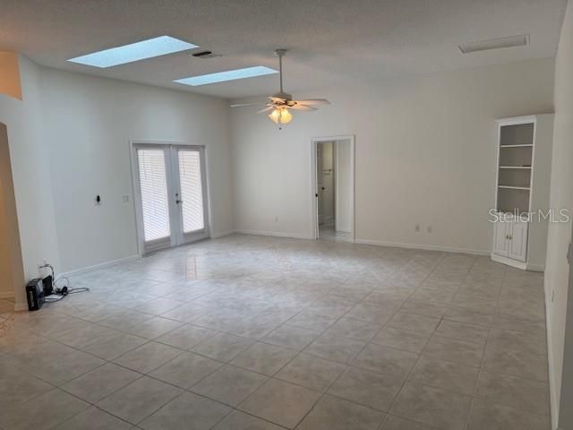 На продажу: $500,000 (3 спален, 2 ванн, 1836 Квадратных фут)