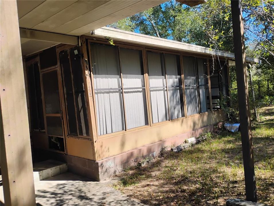 待售: $94,400 (2 贝兹, 2 浴室, 876 平方英尺)