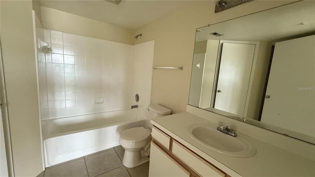 For Sale: $174,900 (2 beds, 2 baths, 1026 Square Feet)