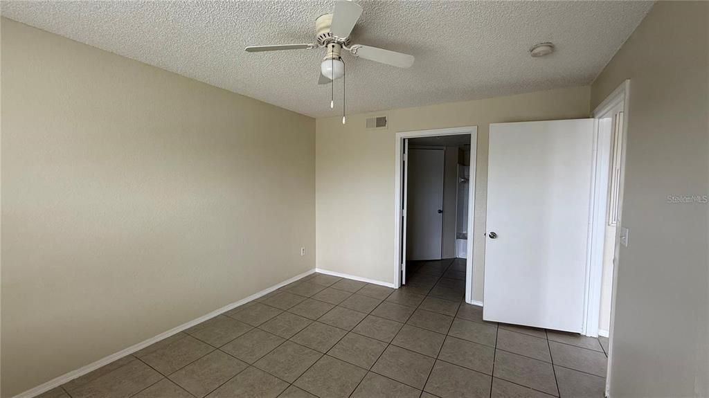 For Sale: $174,900 (2 beds, 2 baths, 1026 Square Feet)