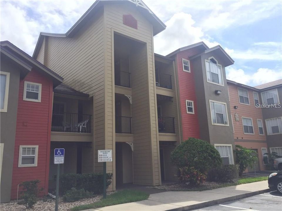 For Sale: $174,900 (2 beds, 2 baths, 1026 Square Feet)